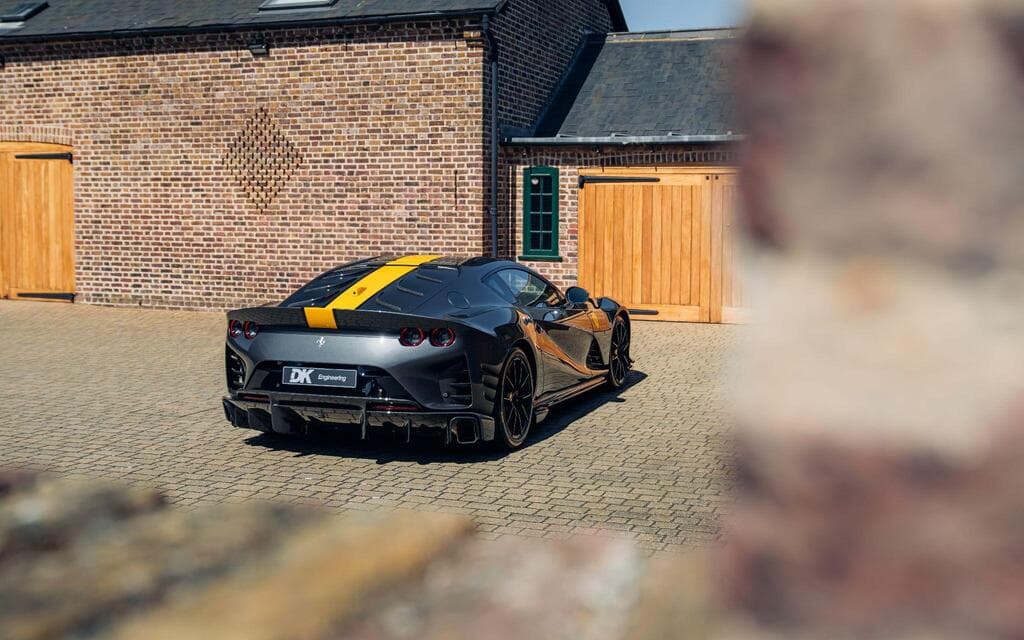 Ferrari 812 2022