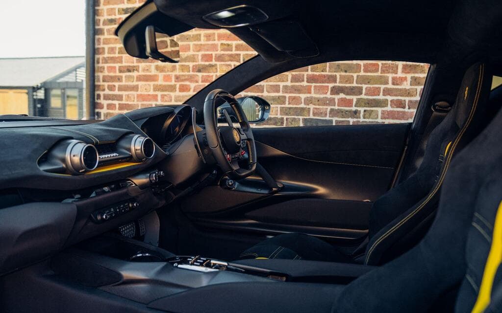 Ferrari 812 2022