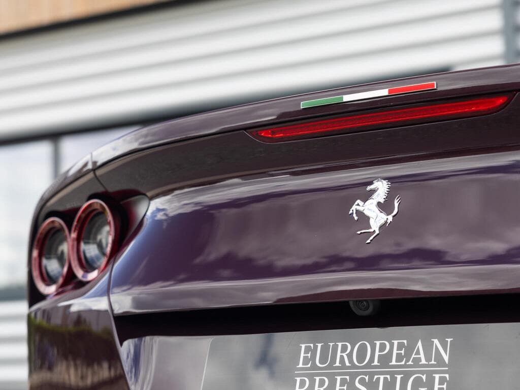 Ferrari 812 GTS 2023