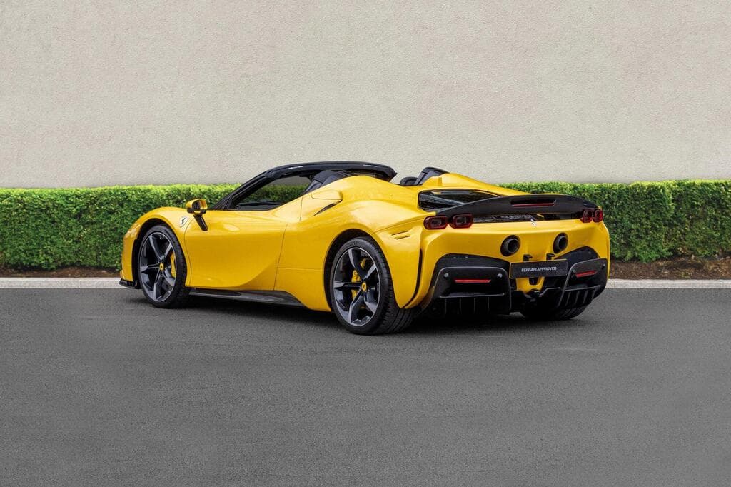 Ferrari SF90 2022