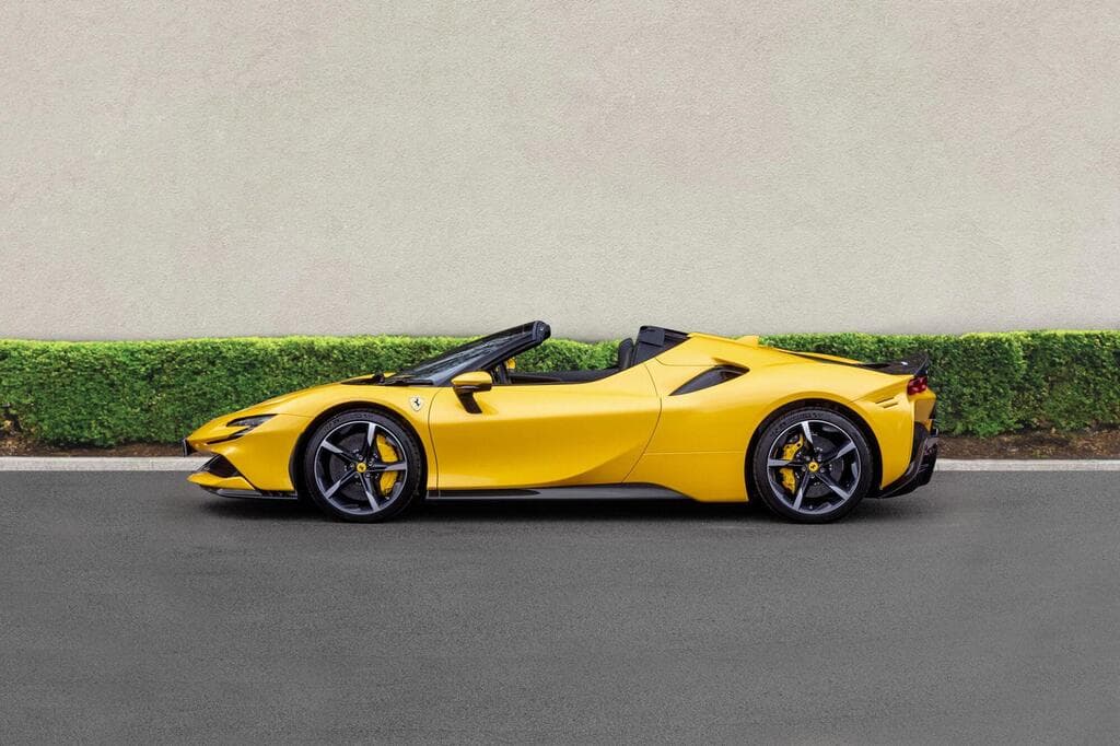 Ferrari SF90 2022