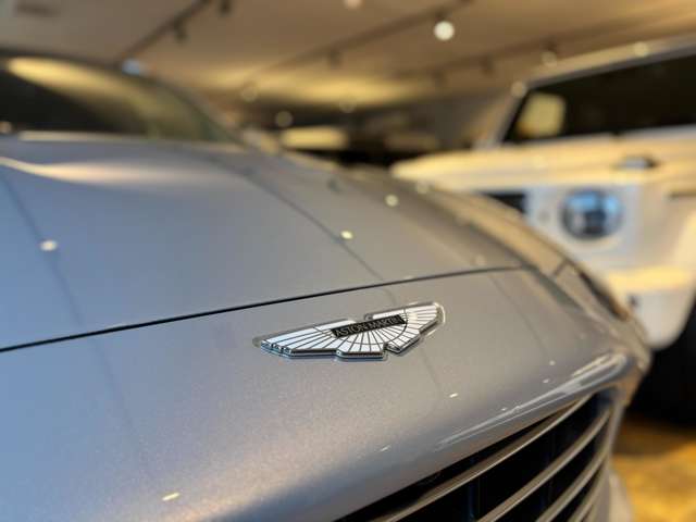 Aston Martin DBX 2022