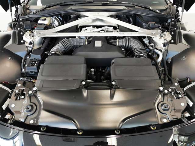 Aston Martin Vantage 2022