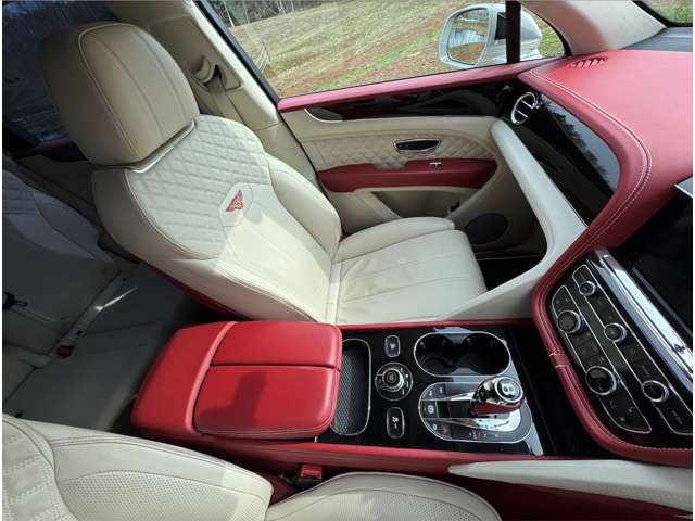 Bentley Bentayga 2022