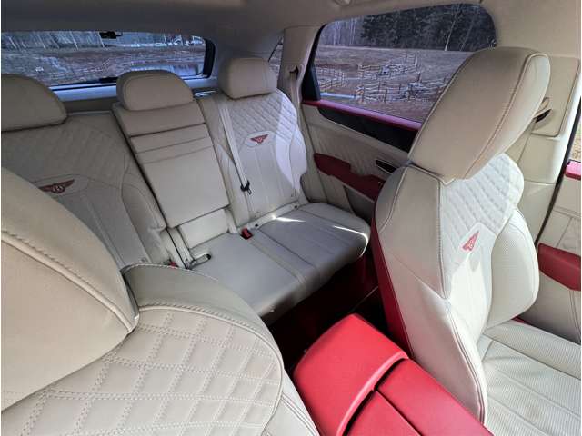 Bentley Bentayga 2022