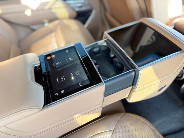 Land Rover Range Rover 2023