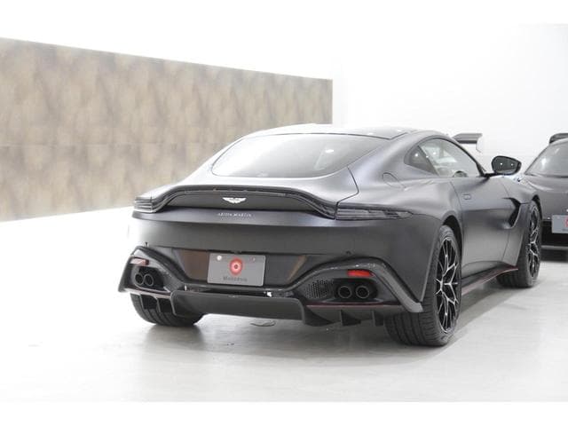 Aston Martin Vantage 2022