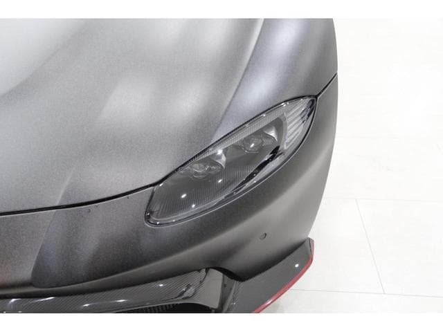 Aston Martin Vantage 2022