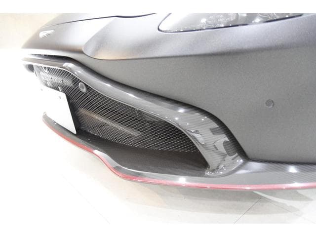 Aston Martin Vantage 2022