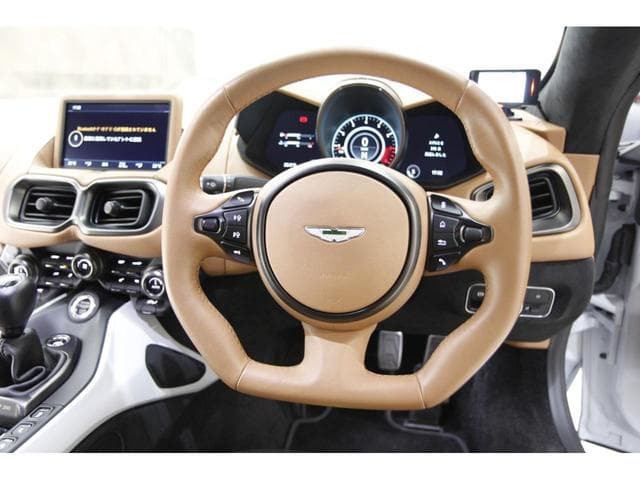 Aston Martin Vantage 2022