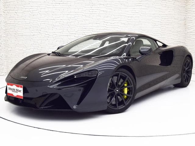 McLaren Artura 2024