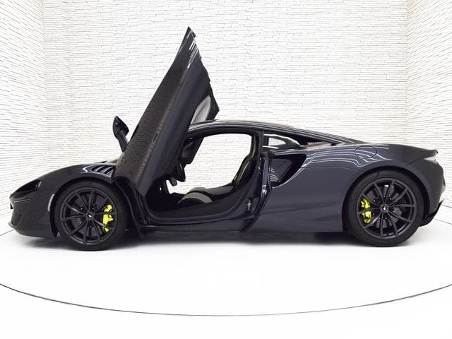 McLaren Artura 2024
