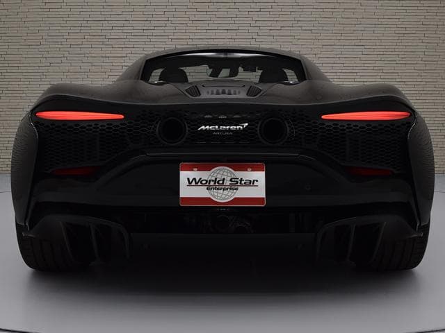 McLaren Artura 2024