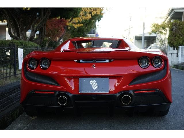Ferrari F8 2022