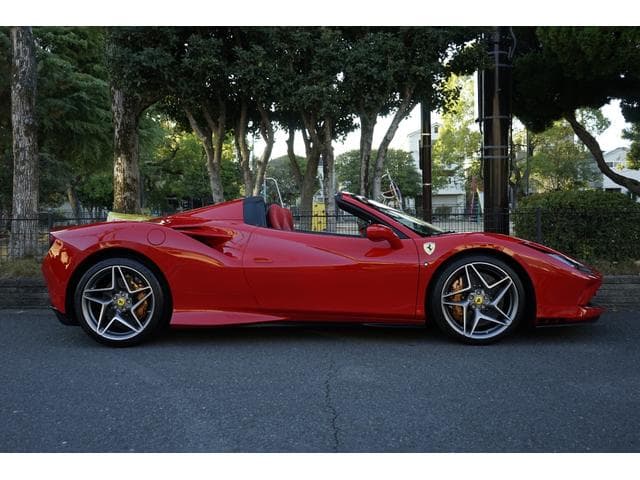 Ferrari F8 2022