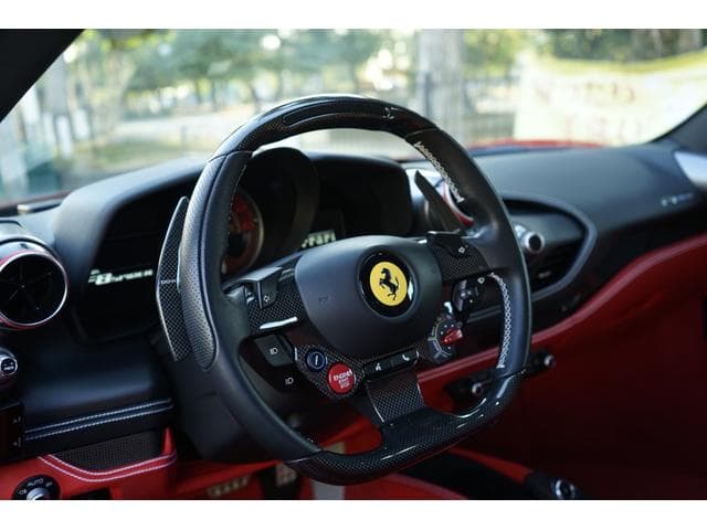 Ferrari F8 2022