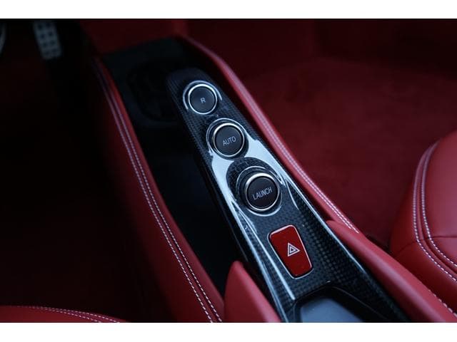 Ferrari F8 2022