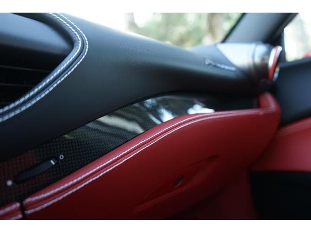 Ferrari F8 2022