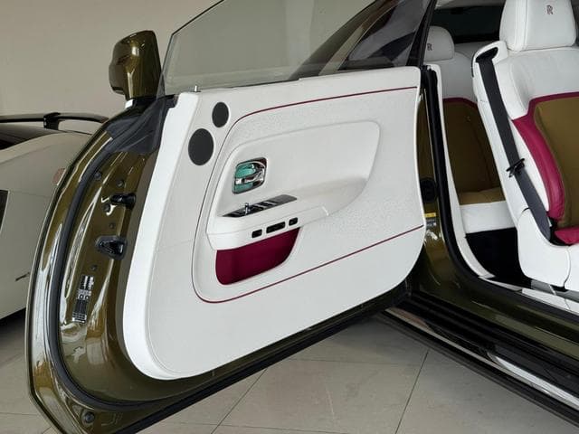 Rolls-Royce Spectre 2024