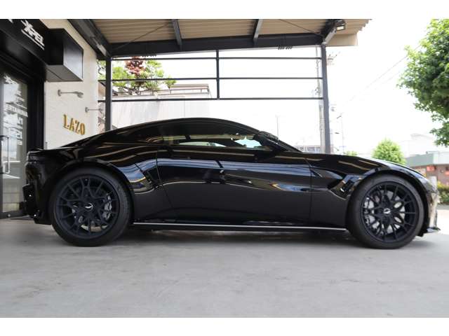 Aston Martin Vantage 2022