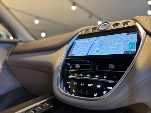 Aston Martin DBX 2022