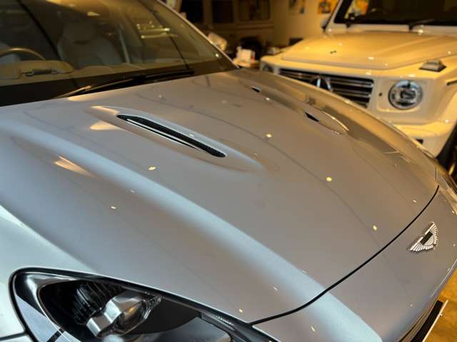Aston Martin DBX 2022