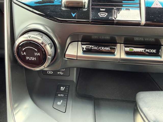 Lexus LX 2022
