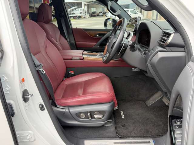 Lexus LX 2022