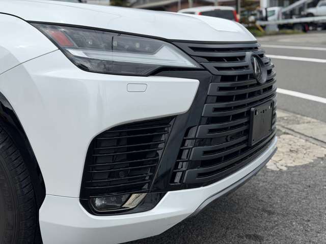 Lexus LX 2022