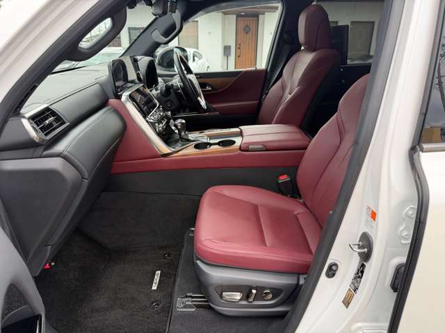 Lexus LX 2022