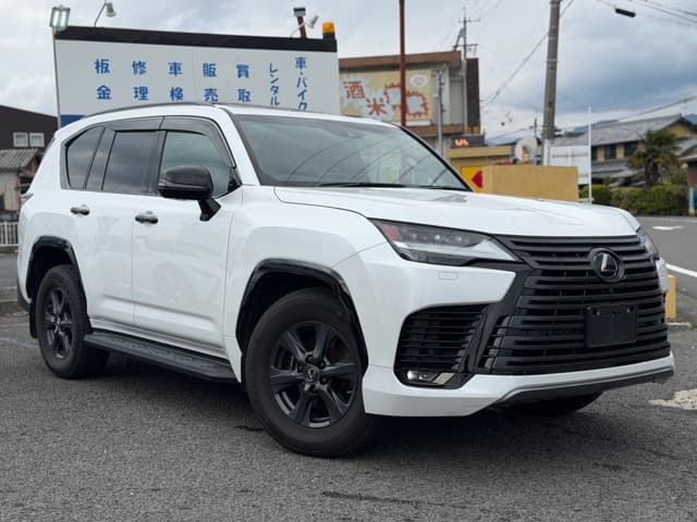 Lexus LX 2022