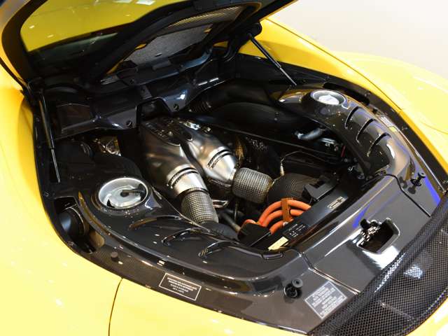 Ferrari 296GTB 2023
