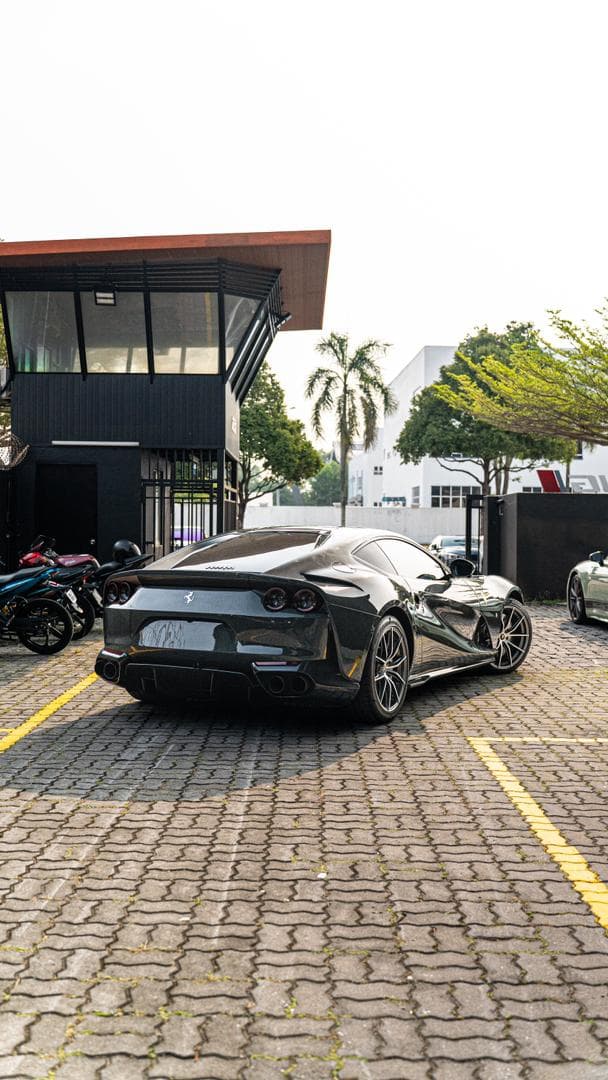 Ferrari 812 SUPERFAST 2019