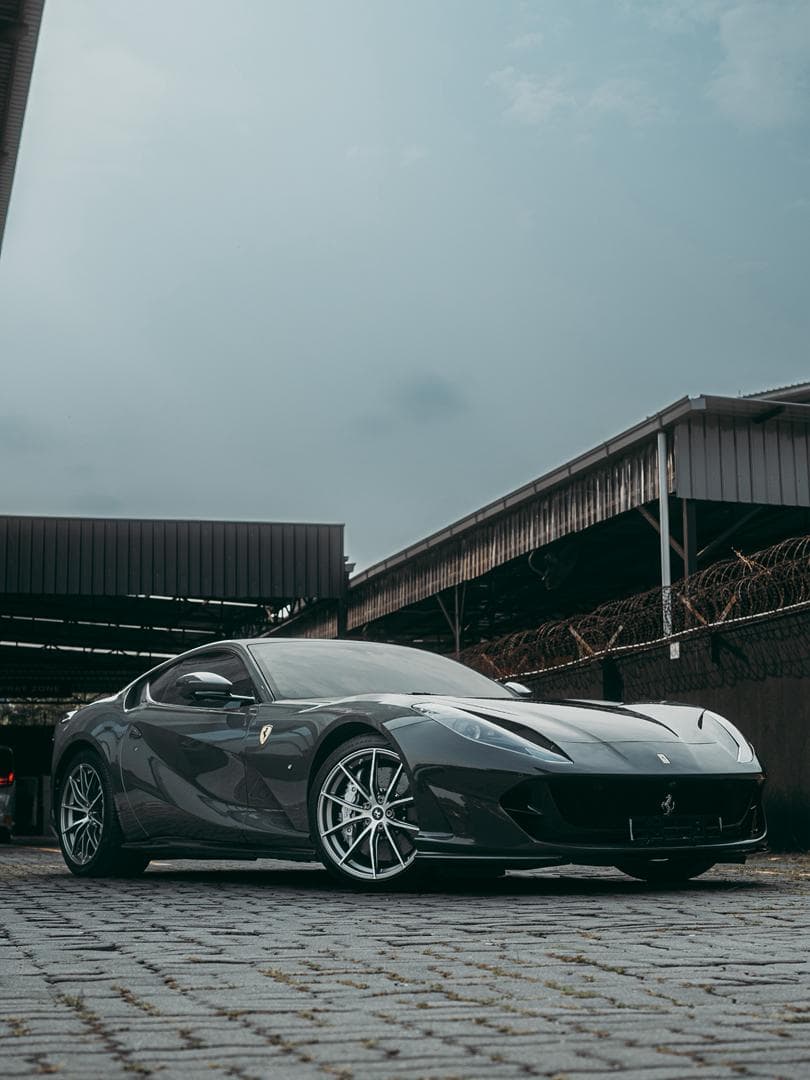 Ferrari 812 SUPERFAST 2019