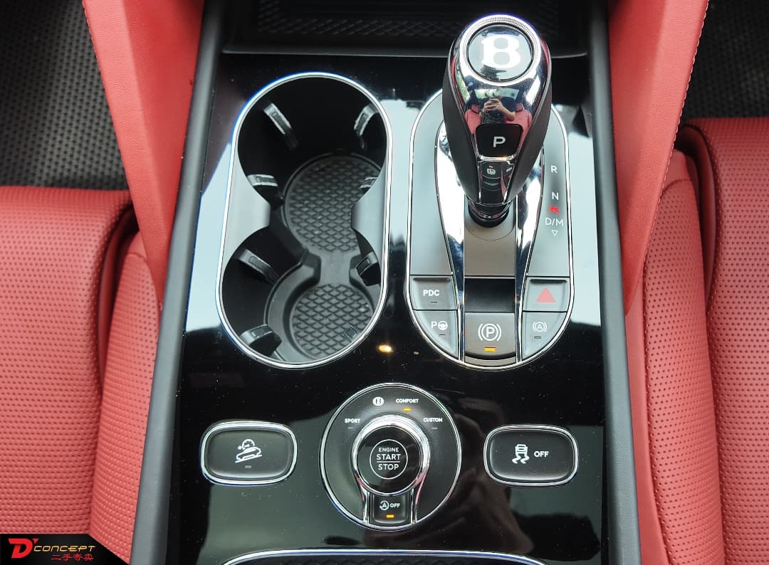 Bentley Bentayga V8 Local 2024