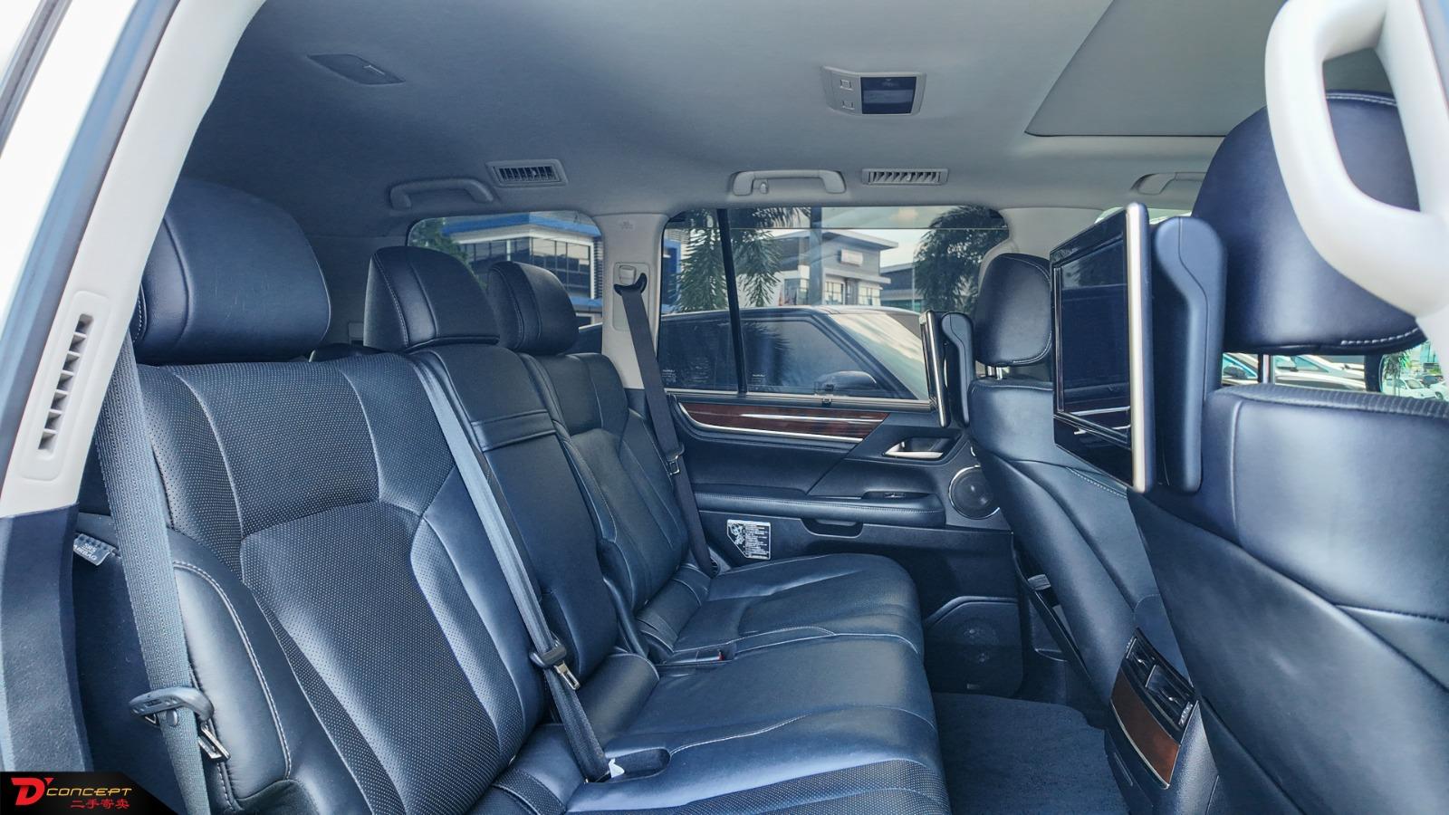 Lexus LX570 2016