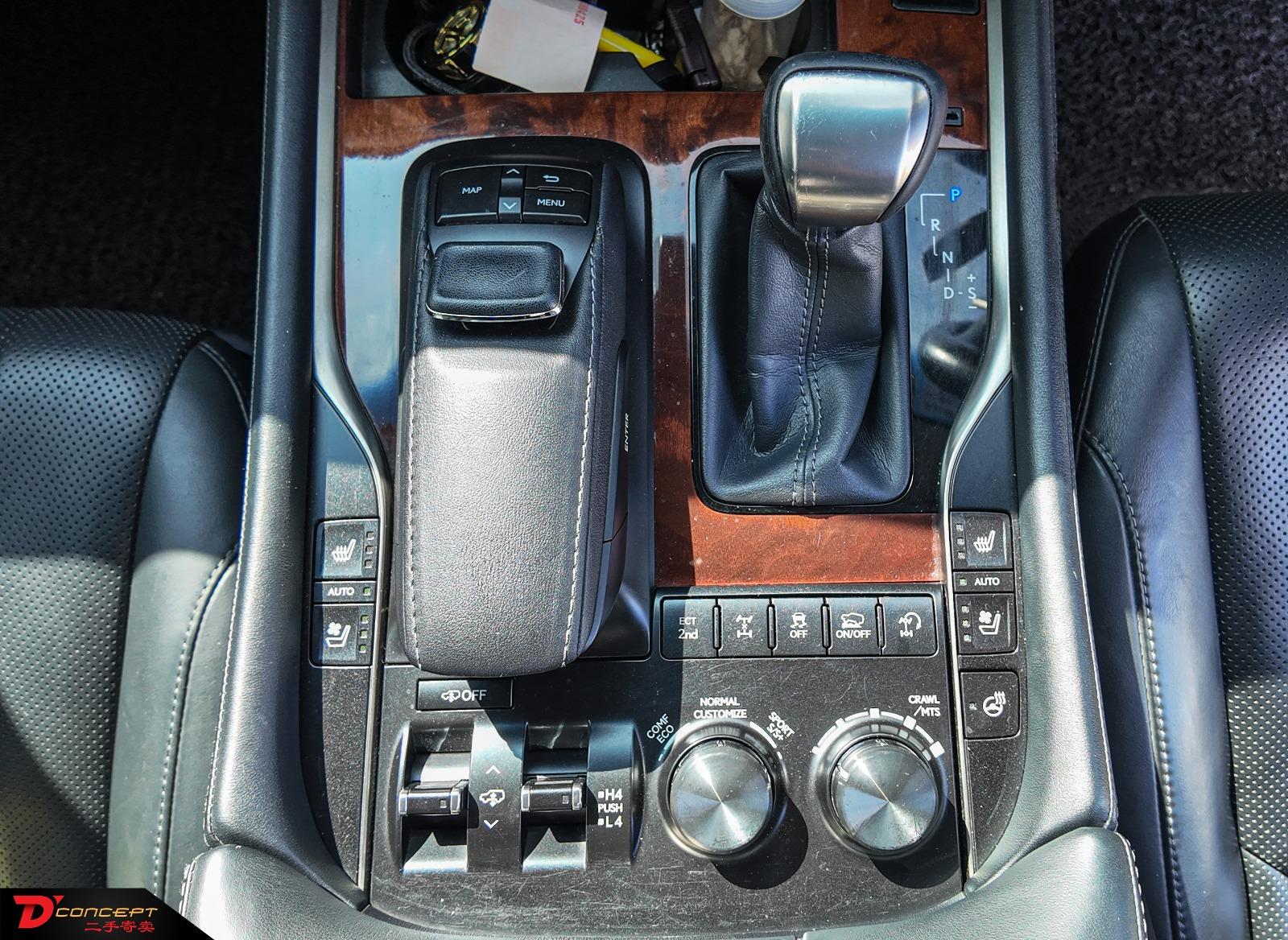 Lexus LX570 2016