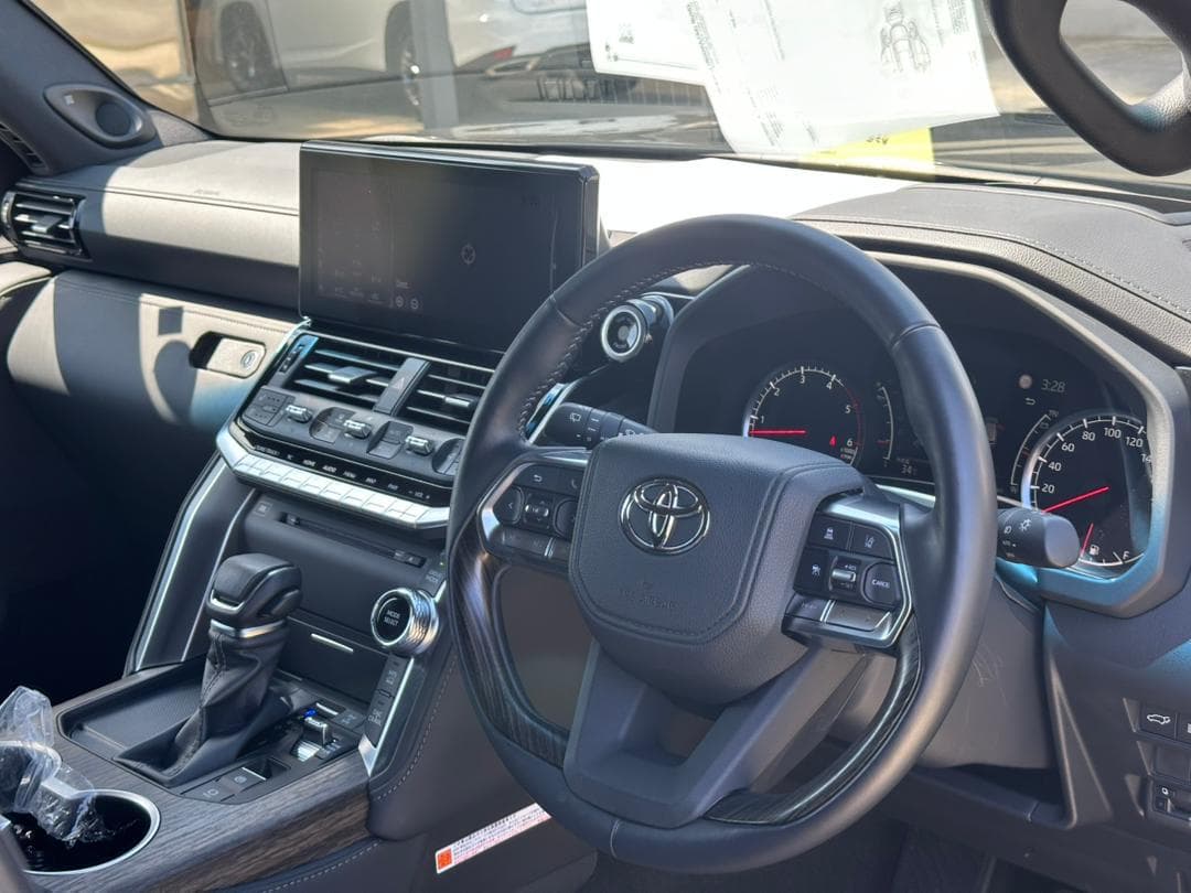 Toyota LAND CRUISER ZX 2023