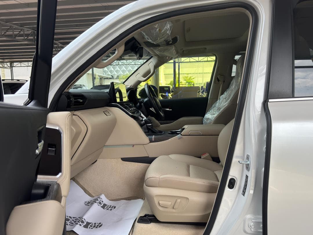 Toyota LAND CRUISER 3.5 ZX FULL SPEC 2023