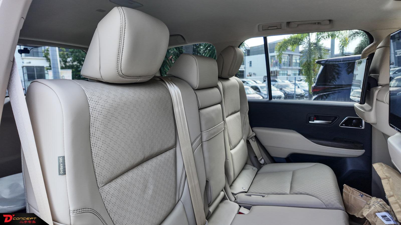 Toyota Land Cruiser ZX 2024