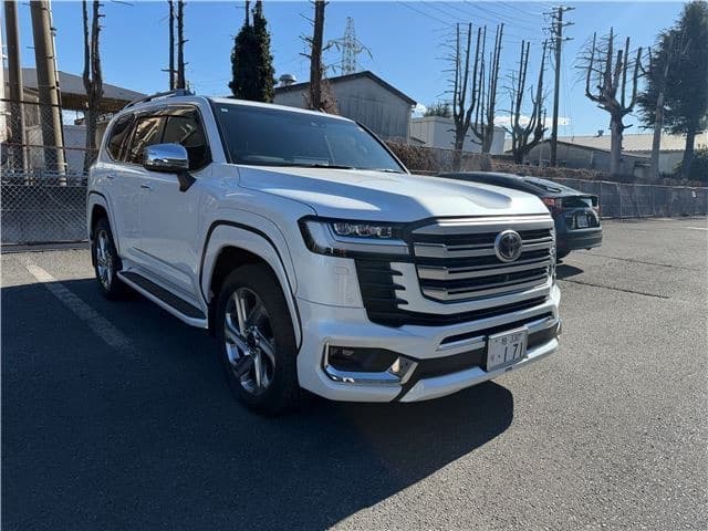 Toyota Land Cruiser ZX LC300 Black Interior 2023