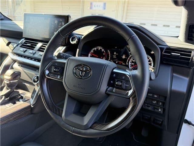 Toyota Land Cruiser ZX LC300 Black Interior 2023