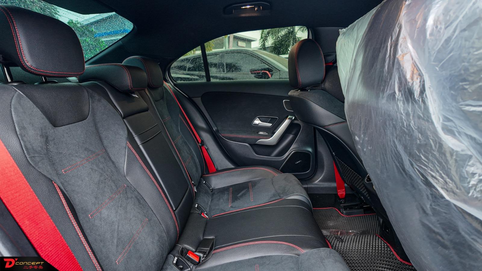 Mercedes-Benz A35 Local 2022