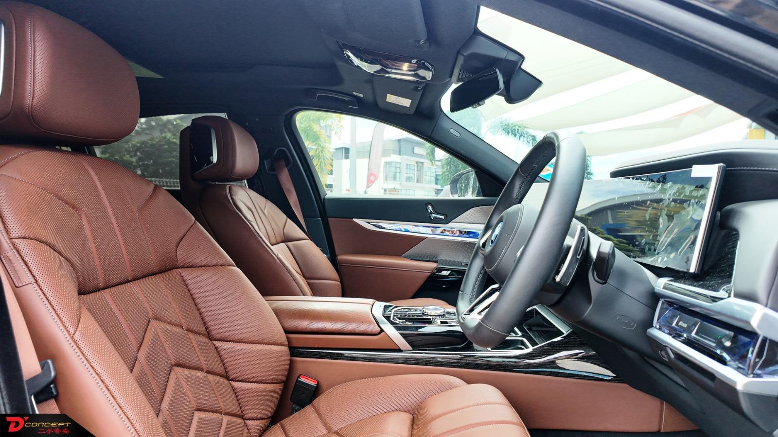 BMW 750e Xdrive Local 2025