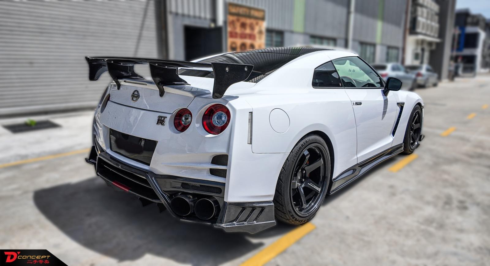 Nissan GT-R 2013