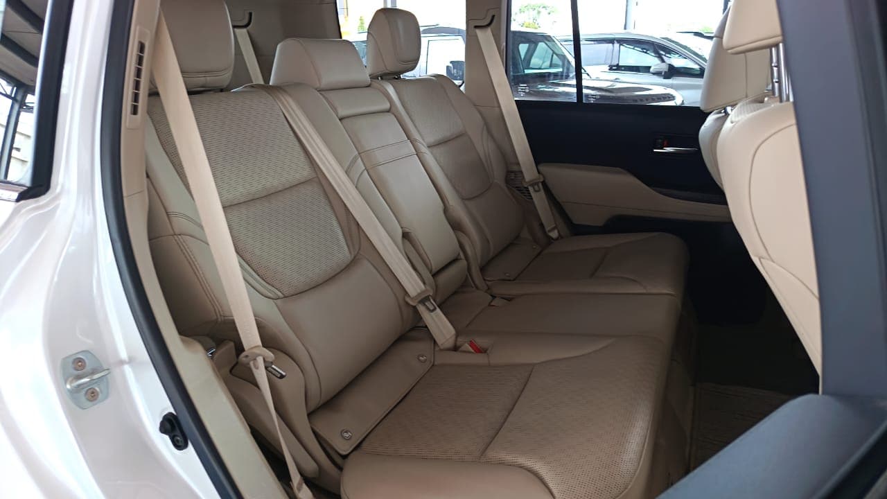 Toyota Land Cruiser LC300 ZX 2024