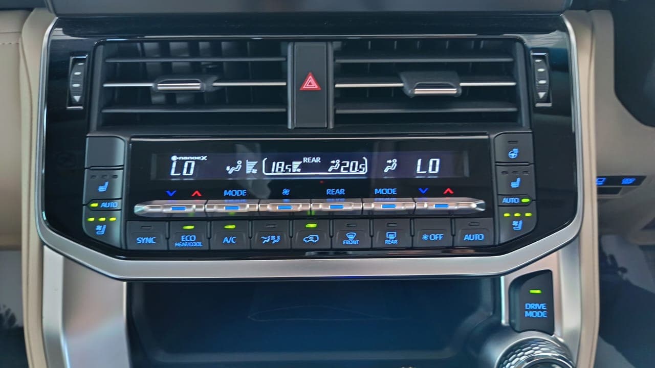 Toyota Land Cruiser LC300 ZX 2024