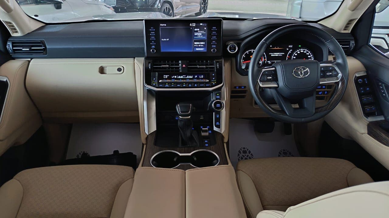 Toyota Land Cruiser LC300 ZX 2024