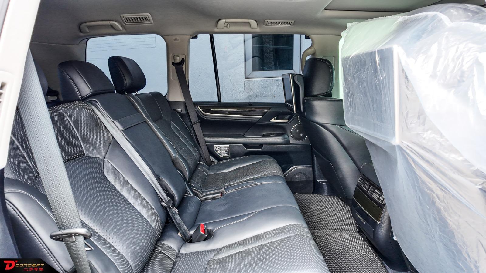 Lexus LX570 2016