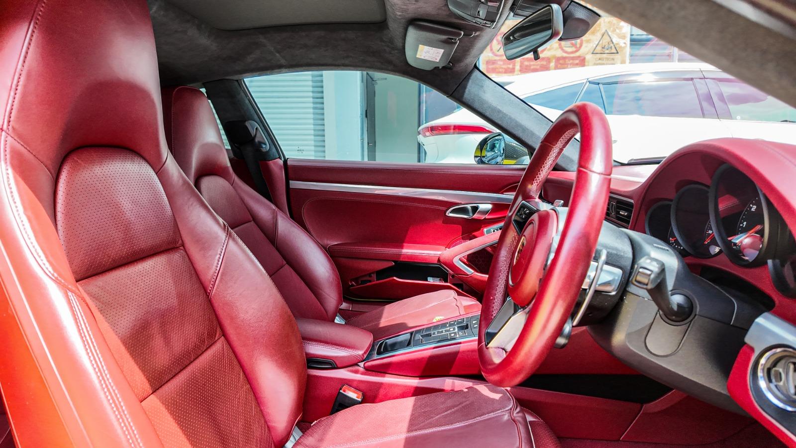 Porsche 911 Carrera 2016